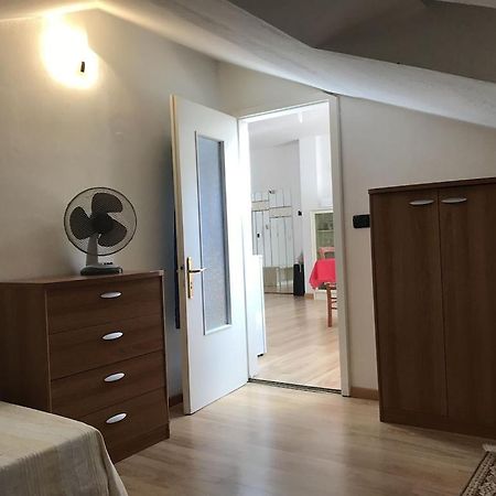 Casa Filippo Large 3 Room Apartment, Close To The Beach, Free Wifi Internet 加尔达湖滨 外观 照片