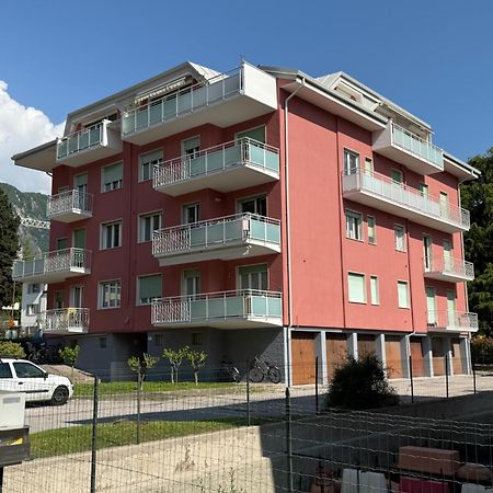 Casa Filippo Large 3 Room Apartment, Close To The Beach, Free Wifi Internet 加尔达湖滨 外观 照片