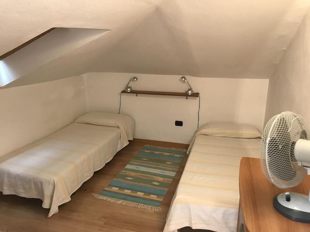 Casa Filippo Large 3 Room Apartment, Close To The Beach, Free Wifi Internet 加尔达湖滨 外观 照片