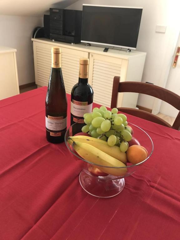 Casa Filippo Large 3 Room Apartment, Close To The Beach, Free Wifi Internet 加尔达湖滨 外观 照片
