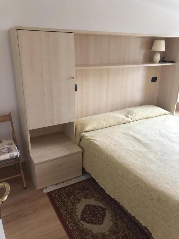 Casa Filippo Large 3 Room Apartment, Close To The Beach, Free Wifi Internet 加尔达湖滨 外观 照片