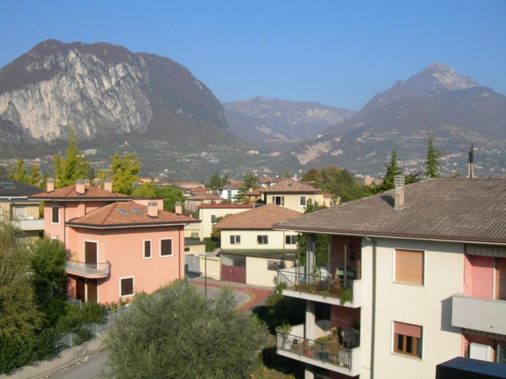 Casa Filippo Large 3 Room Apartment, Close To The Beach, Free Wifi Internet 加尔达湖滨 外观 照片